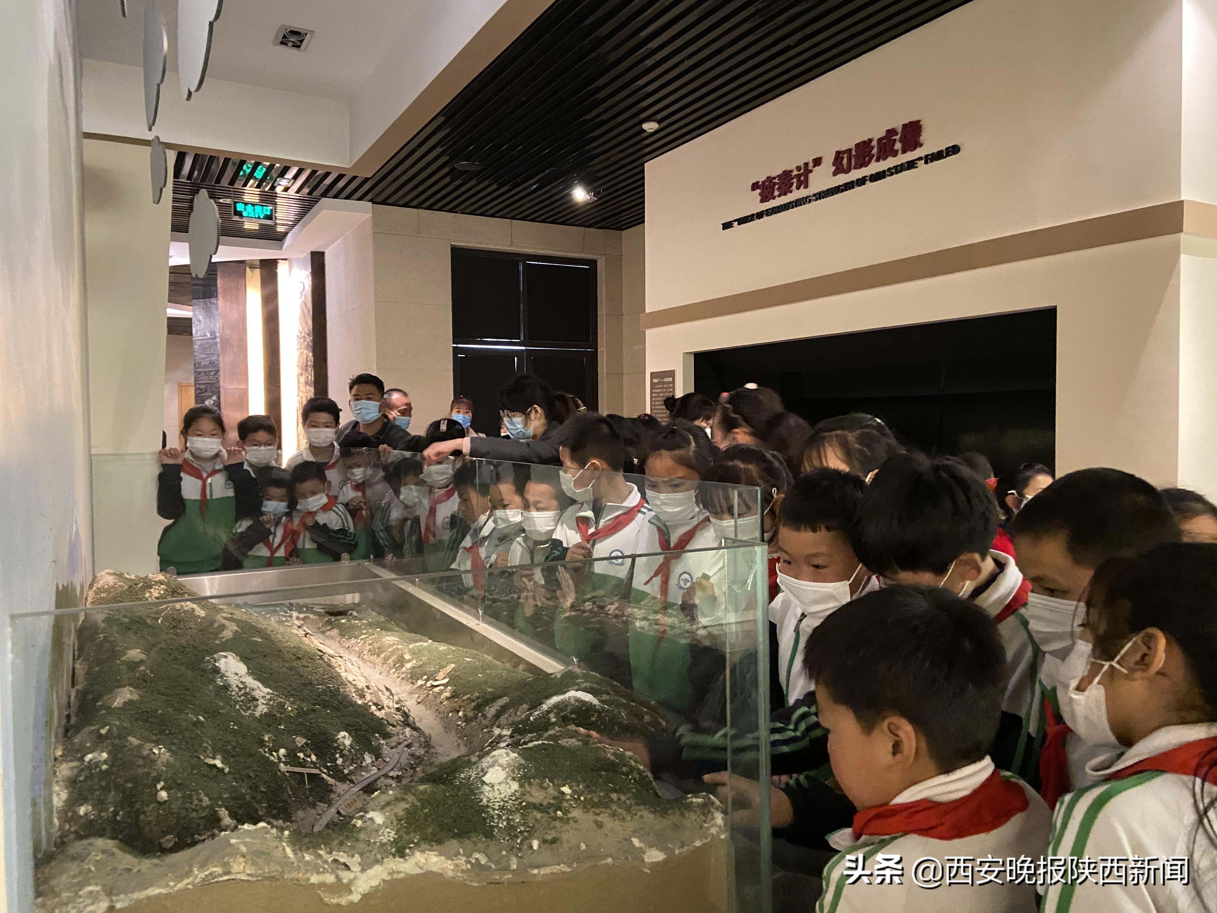 2025免费资料精准一码,探索未来教育之路，2025免费资料精准一码